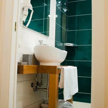 Sosta Flegrea Oda ve Kahvaltı 4*